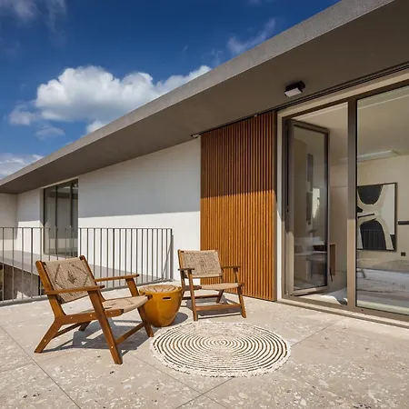 Box - Modern Masterpiece In Nature Settings Vila