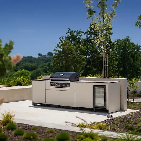 Box - Modern Masterpiece In Nature Settings Vila