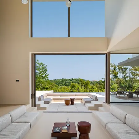Vila Box - Modern Masterpiece In Nature Settings