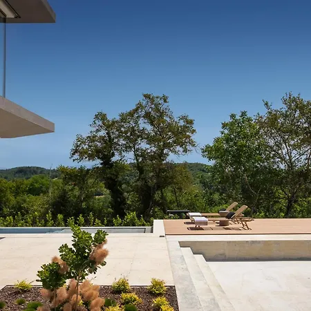 Box - Modern Masterpiece In Nature Settings فيلة