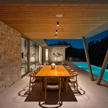 Box - Modern Masterpiece In Nature Settings Vila *