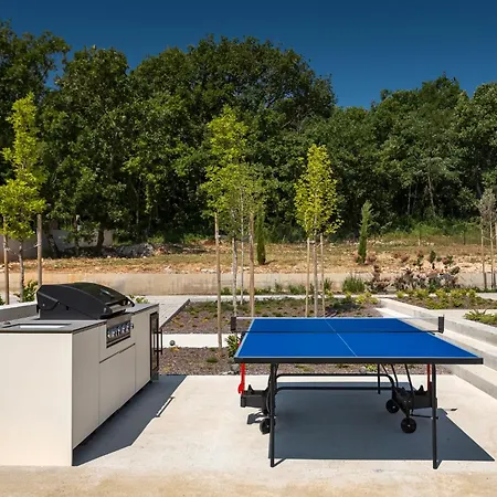 Vila Box - Modern Masterpiece In Nature Settings *