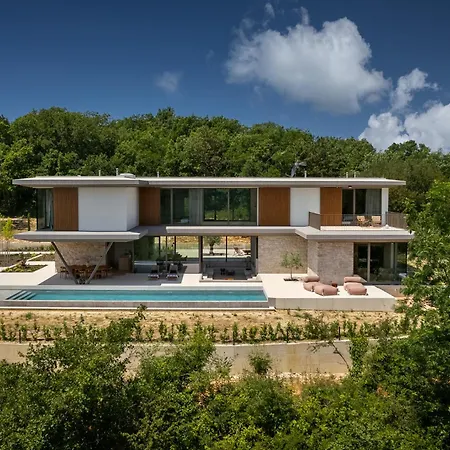 Vila Box - Modern Masterpiece In Nature Settings *